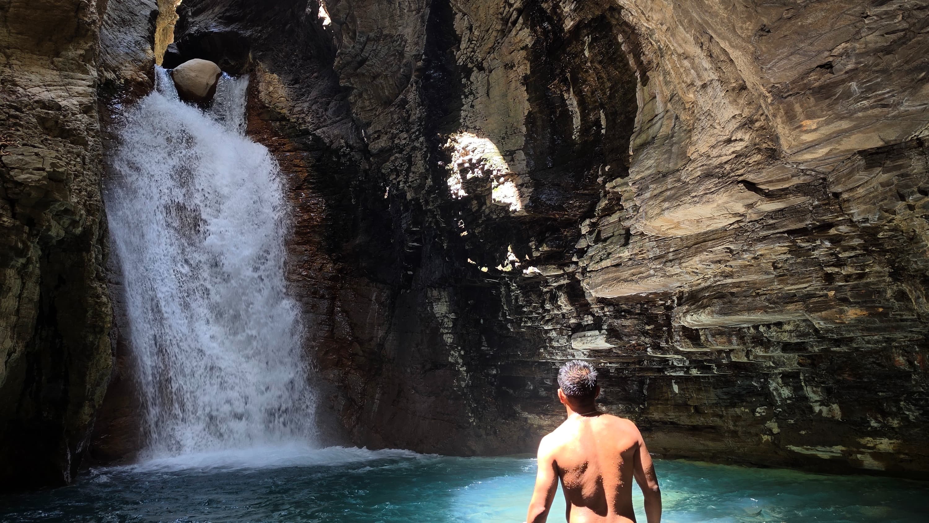 Leona Waterfall - Galería 2